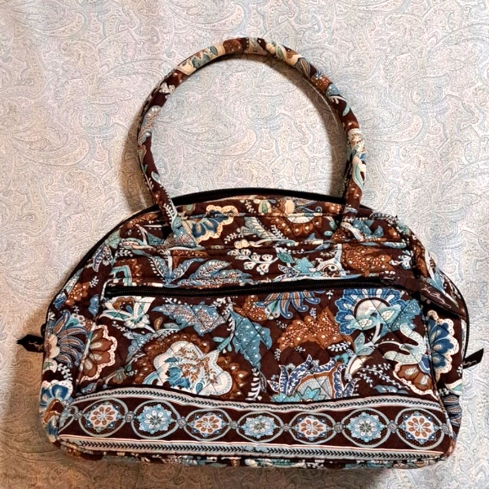Vera Bradley Purse. Perfect colors for Fall & Winter. Great Condition.